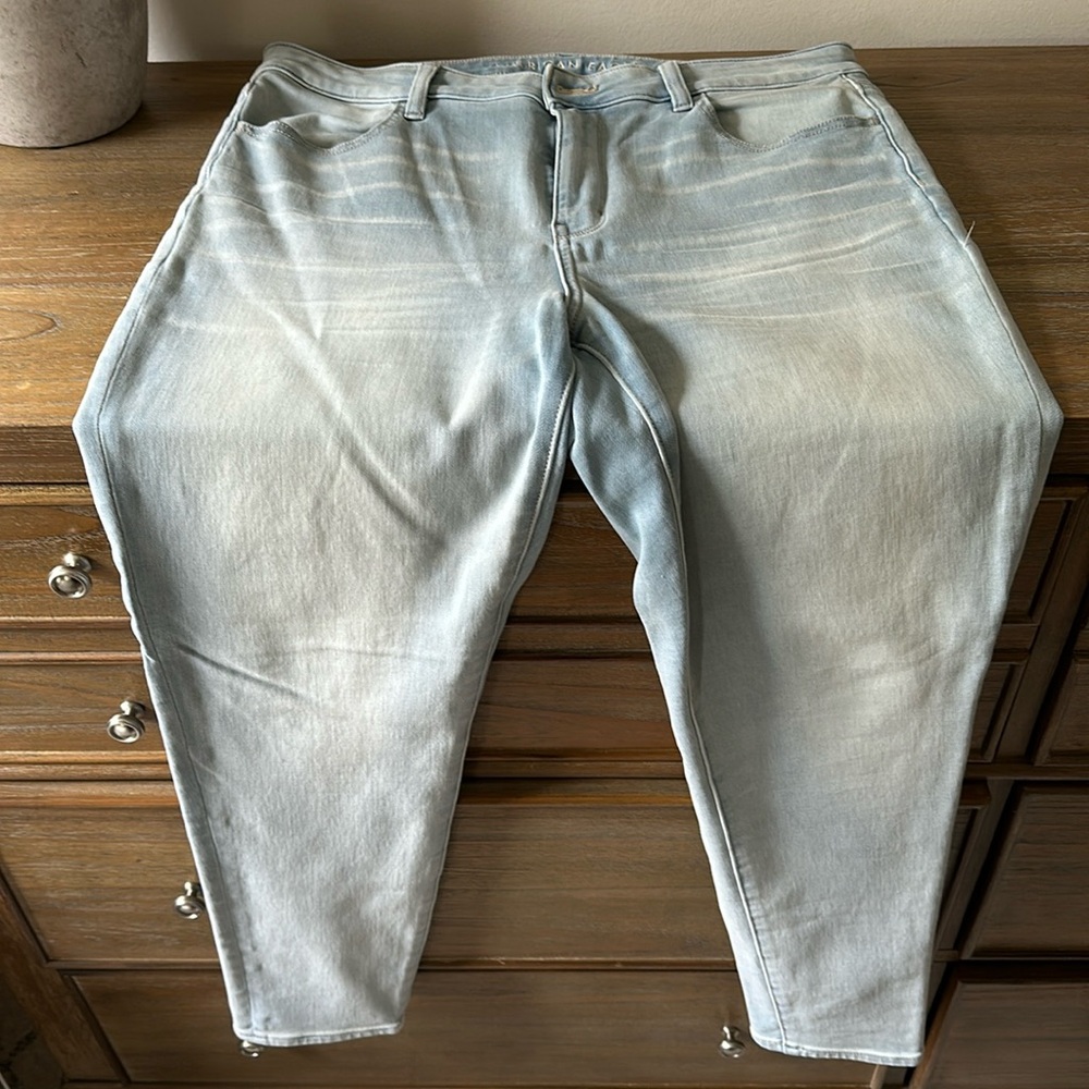 American Eagle Light Wash Jeggings